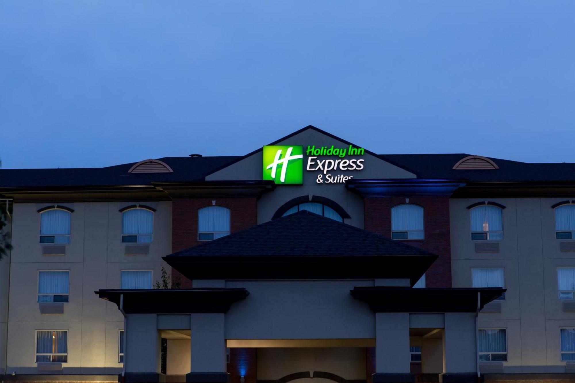 德雷顿瓦利智选假日酒店 Drayton Valley 外观 照片