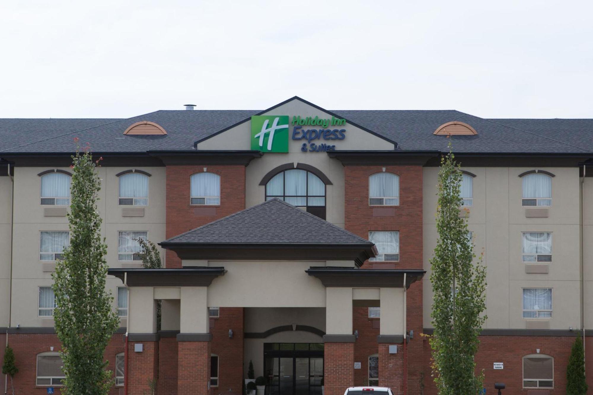德雷顿瓦利智选假日酒店 Drayton Valley 外观 照片